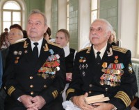 Ветераны флота в Костроме 12 ноября 012.jpg
