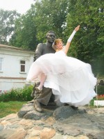 Невеста на руках А.Лебедева.jpg